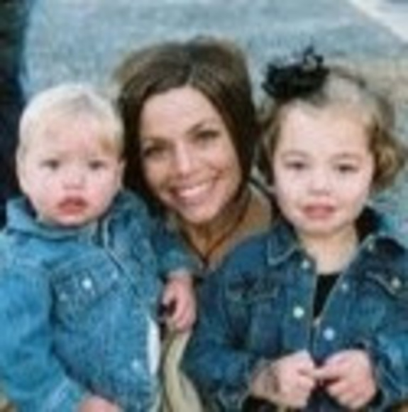 Meet your Posher, Becca - Picture 1 of 1